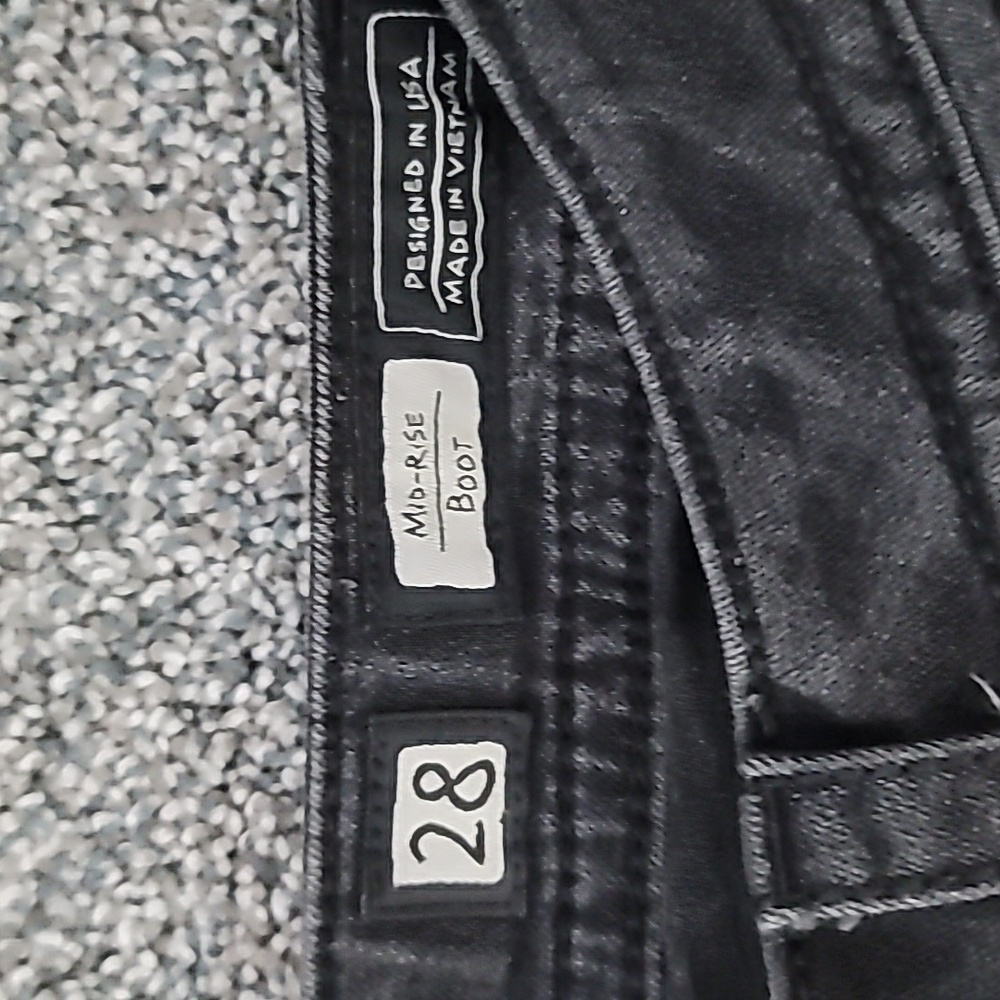 Classic Black Women's Jeans - Picture 3 of 4